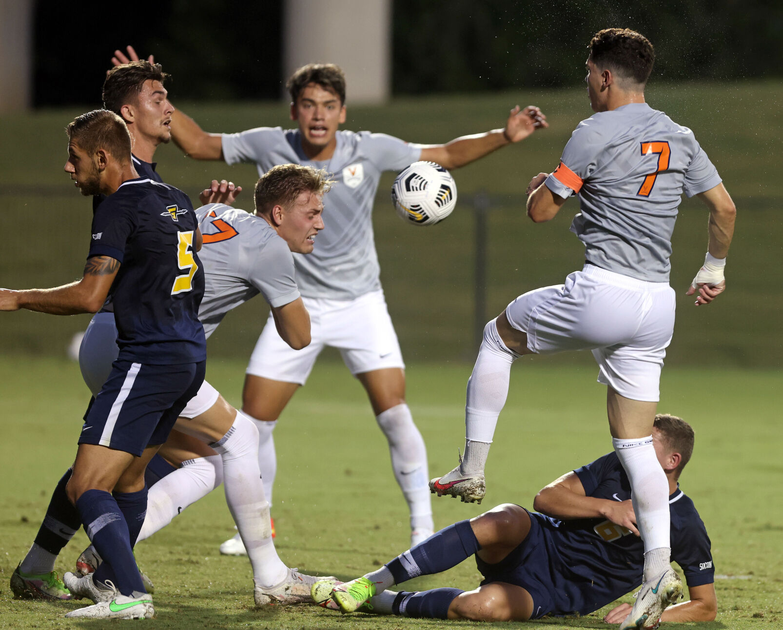 091421-cdp-sports-uva-msoccer377.JPG